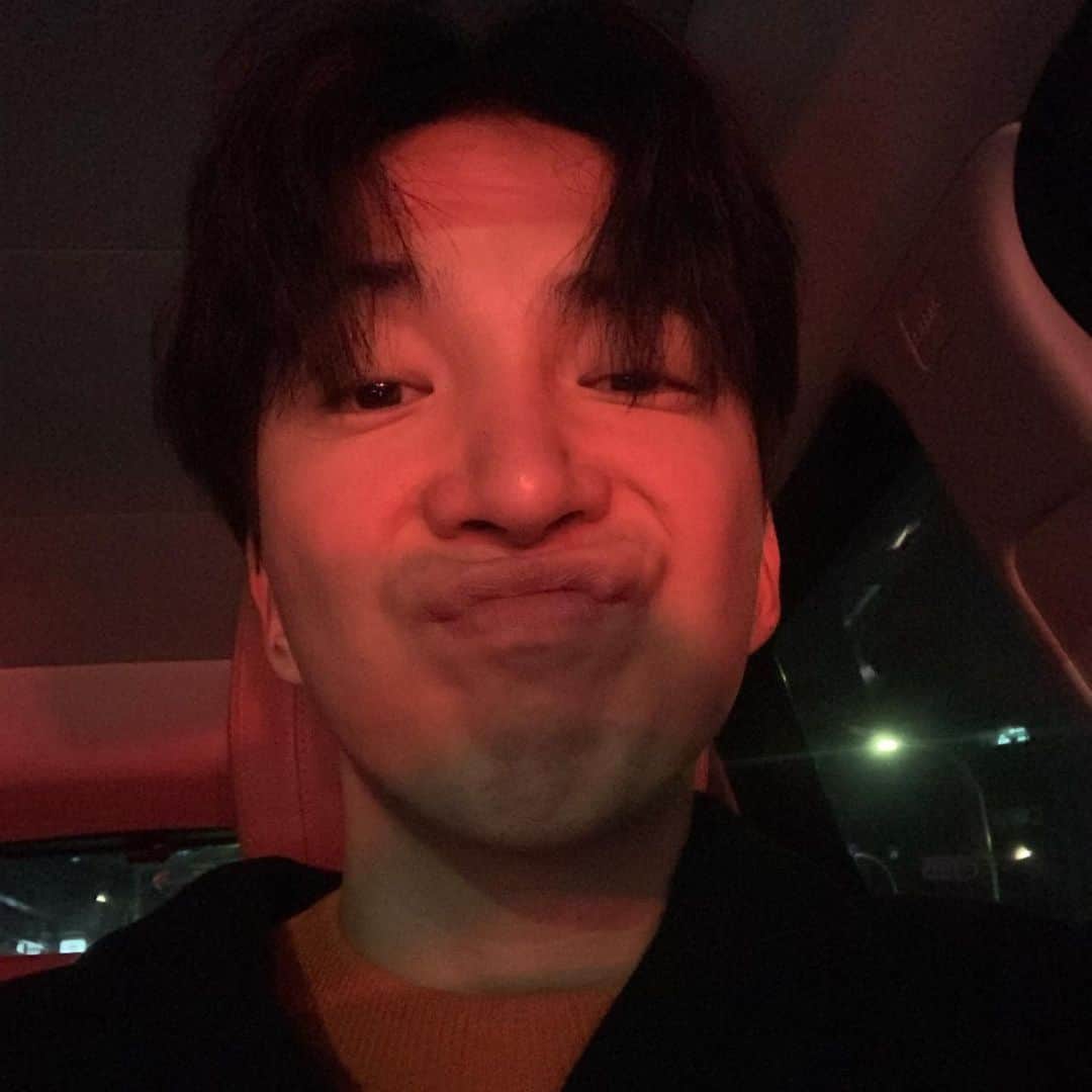 ト・サンウさんのインスタグラム写真 - (ト・サンウInstagram)「사진 찍으러 어디로 가볼까? 🚣🏻‍♂️」12月11日 19時17分 - sang_____w