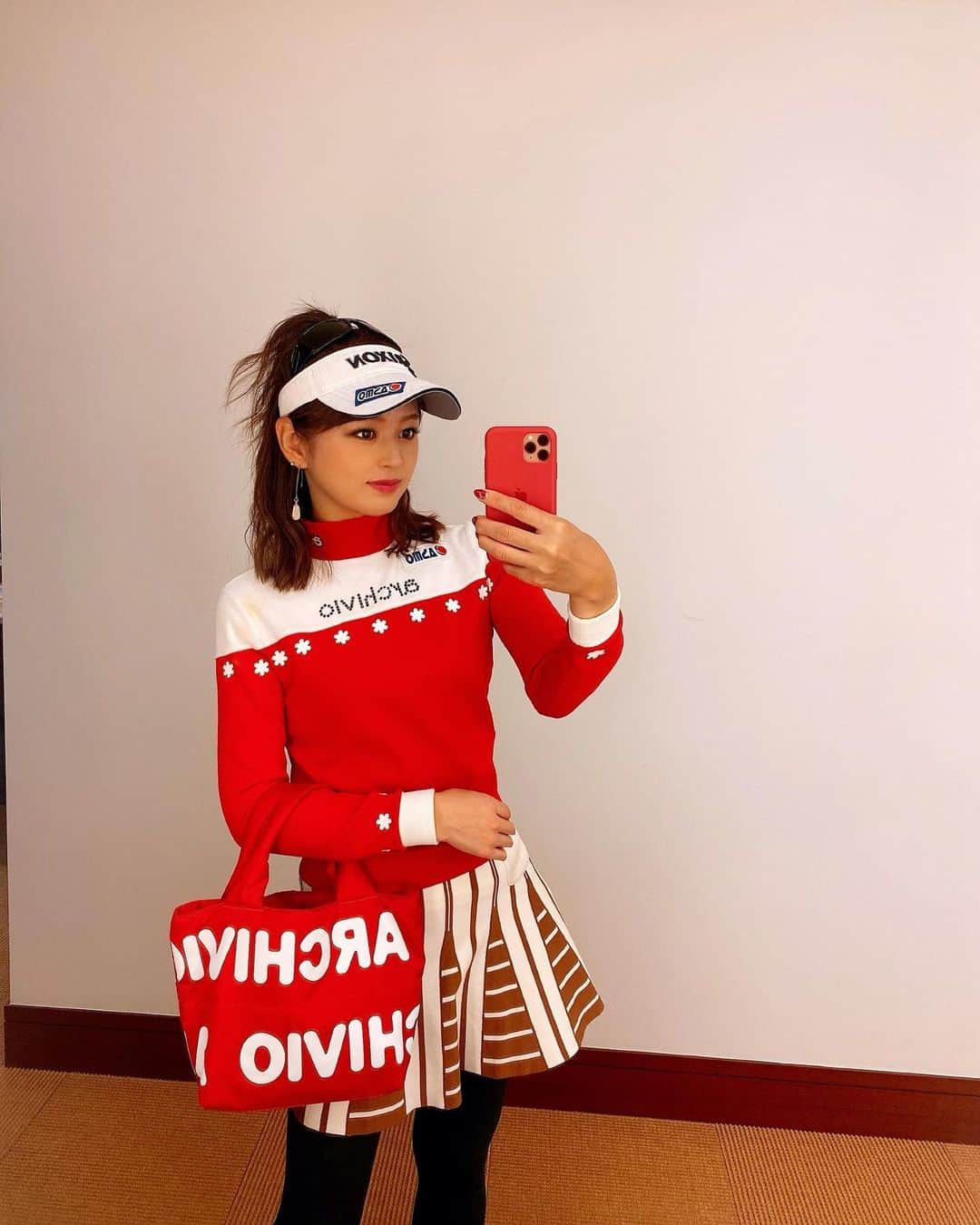 坂之下侑子のインスタグラム：「#最近の #ウェア #ゴルフウェア #アルチビオ  #archivio #❤️❤️❤️」