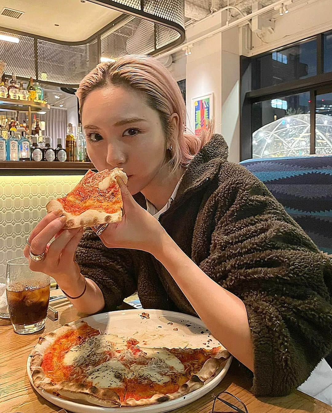 前山奈津巴のグルメインスタ