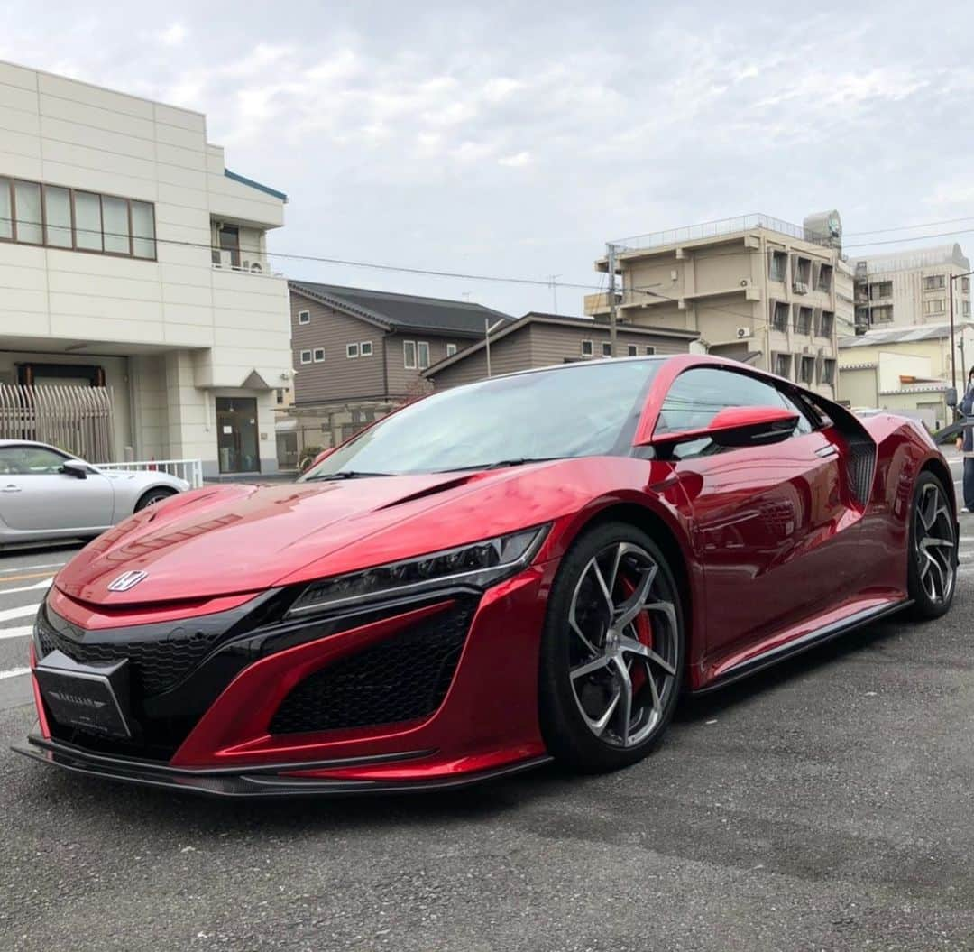 Spirits Artisanさんのインスタグラム写真 - (Spirits ArtisanInstagram)「HONDA NSX CAA-NC1 BODYKIT :  Artisanspirits ///  SPORTS LINE BLACK LABEL  www.artisanspirits.co.jp  #artisanspirits #artisan #アーティシャンスピリッツ #アーティシャン #blacklabel #acura #acuransx #nsx #hondansx #nsxgram #nsxprime #honda #evasivemotorsports #butlertire #jworksunlimited #premierautowerkz #suvproject #kanooperformance #car_life_staff #トラウム #車庫小舗 #nigeljdmparts #advancedautoperformance  #ottoautoservice #mr__lexus #jacksonguitars #leonhardiritt #yokohamatire」12月11日 19時40分 - artisan_spirits