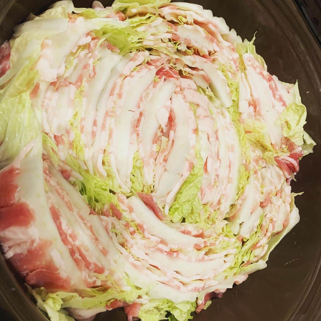 櫻井トオルのインスタグラム：「今日は豚バラ白菜！！ 今年の白菜はサイコーだーー！！！」
