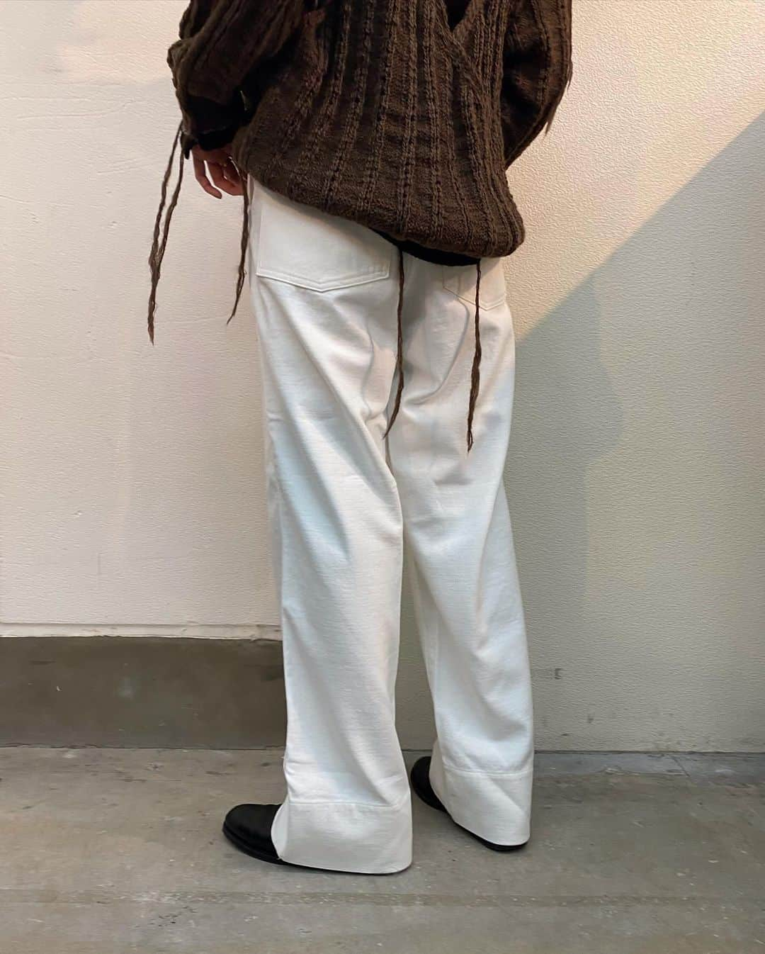 【ANN DE ARKさんのインスタグラム写真 - (【ANN DE ARKInstagram)「NEW ARRIVAL﻿ ﻿ 《 MADISON BLUE 》﻿ FATIGUE PANTS L.BS.﻿ ￥45,100（税込）着用サイズ2﻿ ﻿ 《 PHOTOCOPIEU 》﻿ ULLA(Knit)﻿ ￥60,500（税込)﻿ ﻿ ﻿ ﻿ 着用スタッフ166cm ﻿ ﻿ ﻿ オフィシャルサイトの在庫と店頭在庫は共有しております。﻿ 商品に関しましては、お気軽にコメントや店舗までお問い合わせください。﻿ ⬇︎⬇︎⬇︎﻿ @ann_de_ark  @arknets_official﻿ #fashion #栃木 #宇都宮 #ショップ  #arknets #anndeark #annstyling #anncode #madisonblue #photocopieu #beautifulshoes」12月11日 20時20分 - ann_de_ark