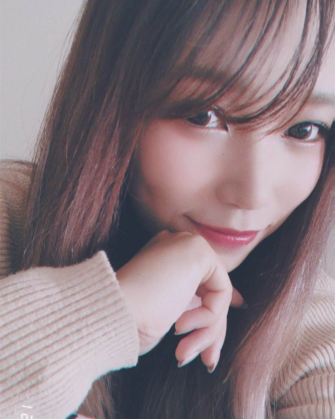 R!Nのインスタグラム：「☺︎  wear a smile everyday!  FC Live at Osaka Can't wait!  See ya soon💗  #smile #selfie #Aldious #Osaka #live #ライブ #大阪」