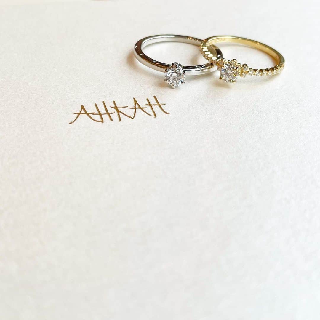 bijouxthreecさんのインスタグラム写真 - (bijouxthreecInstagram)「クリスマスにプロポーズをお考えの方もいらっしゃるのではないでしょうか🎄 すてきなご婚約指輪をたくさんご用意しております！ ぜひ見にいらしてください✨  #ahkah #アーカー #bijouxthreec #ビジュースリーク #婚約指輪 #結婚指輪 #クリスマス #ビジュースリークブライダル」12月11日 11時35分 - bijouxthreec