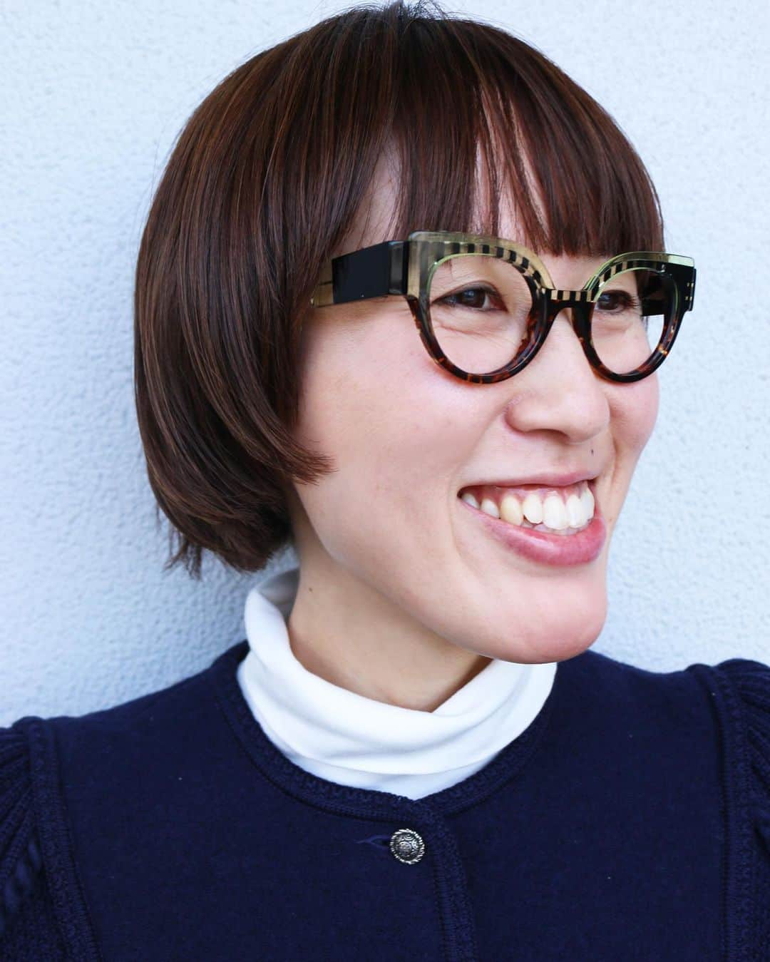 のインスタグラム：「【Today's SNAP】  AGENT staff: Katayama  Anne et Valentin Mod.VERY  #agentkatayama  #eyewear @anneetvalentin  #staffsnap  #staffphoto #メガネ人 #ootd  #ootdfashion #fashion #snap #store  @globespecs_official  #tokyo  #opticalstore #wholesalebrand  #ahlem #anneetvalentin  #gernotlindner #globespecs  #lescalunetier  #lunor #dianetaylor #laloop #robertmarcnyc」