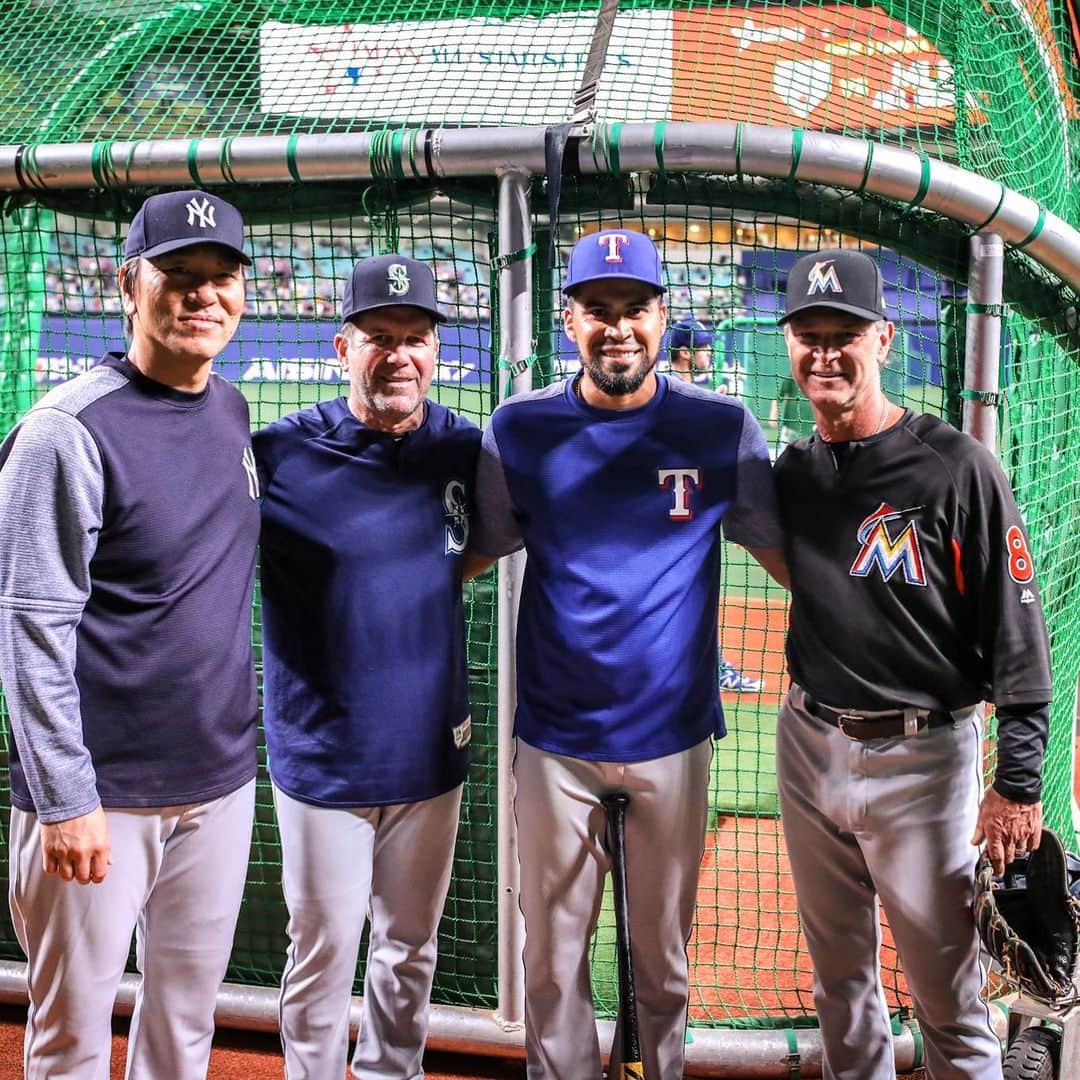 ロビンソン・チリノスのインスタグラム：「#tbt 3  great players and even better person. #japanallstarseries #hidekimatsui #edgarmartinez #halloffame #baseball #donmattingly #mlb #venezuela #japon #puertorico 🇻🇪 🇵🇷 🇯🇵」