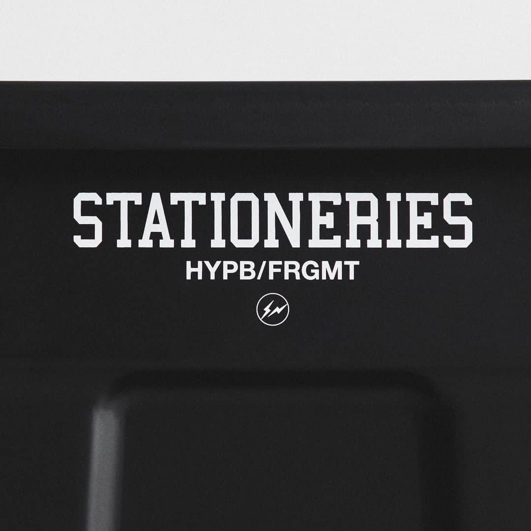 HYPEBEASTさんのインスタグラム写真 - (HYPEBEASTInstagram)「Here’s a look at Drop 2 from the HYPB/FRGMT Stationeries collection.⁠⠀ ⁠⠀ Designed in collaboration with @fujiwarahiroshi’s fragment design label, the assortment includes office essentials, home accessories, and apparel that highlight sleek and function-oriented design for like-minded individuals.⁠⠀ ⁠⠀ Click the link in our bio for a complete look at the offering. It's all available now at our @hbx webstore.」12月11日 12時02分 - hypebeast