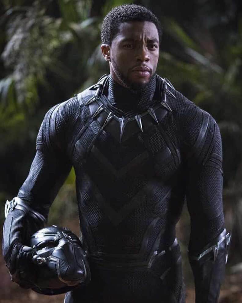 E! Onlineさんのインスタグラム写真 - (E! OnlineInstagram)「Honoring the late Chadwick Boseman’s legacy, #Disney has revealed it will not recast the hero in Black Panther 2. Instead, they will explore the world of Wakanda and characters introduced in the first movie. 🖤 (📷: Shutterstock)」12月11日 12時32分 - enews