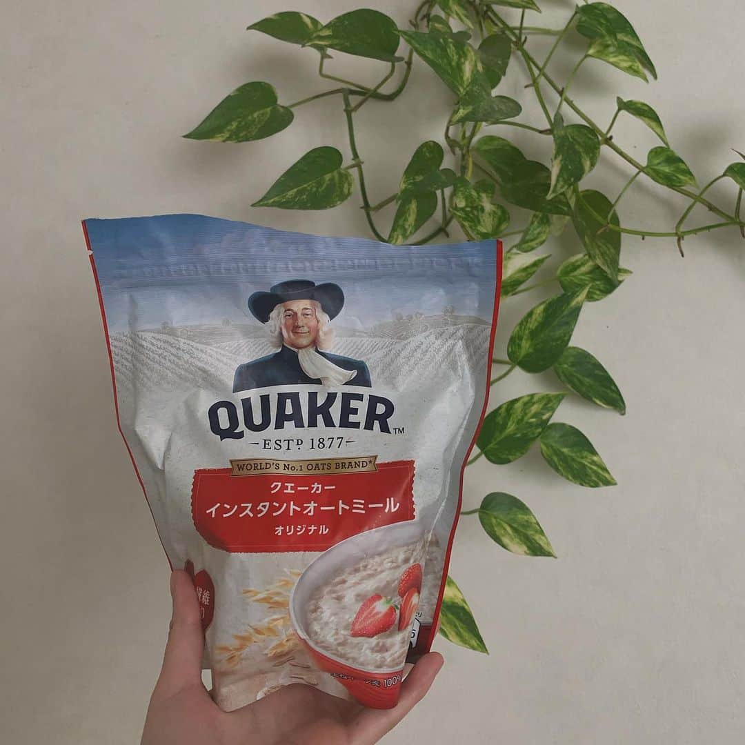 池田愛のインスタグラム：「今朝初めてオートミール食べてみた！ トマトスープに混ぜて少しチーズとタバスコ入れて食べたら美味しくて🍅 こんなに美味しかったんだ…とびっくり #オートミールレシピ #朝食」