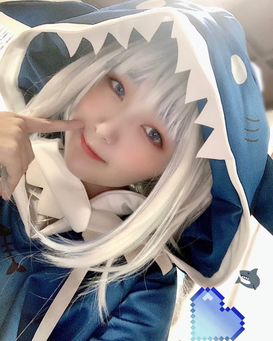 むぎさんのインスタグラム写真 - (むぎInstagram)「SHAAAK💙 #GawrGura #cosplay #gawrt  #がうるぐら  #cosplayer #vtuber #サメちゃん #コスプレ」12月11日 12時48分 - mugiusagi