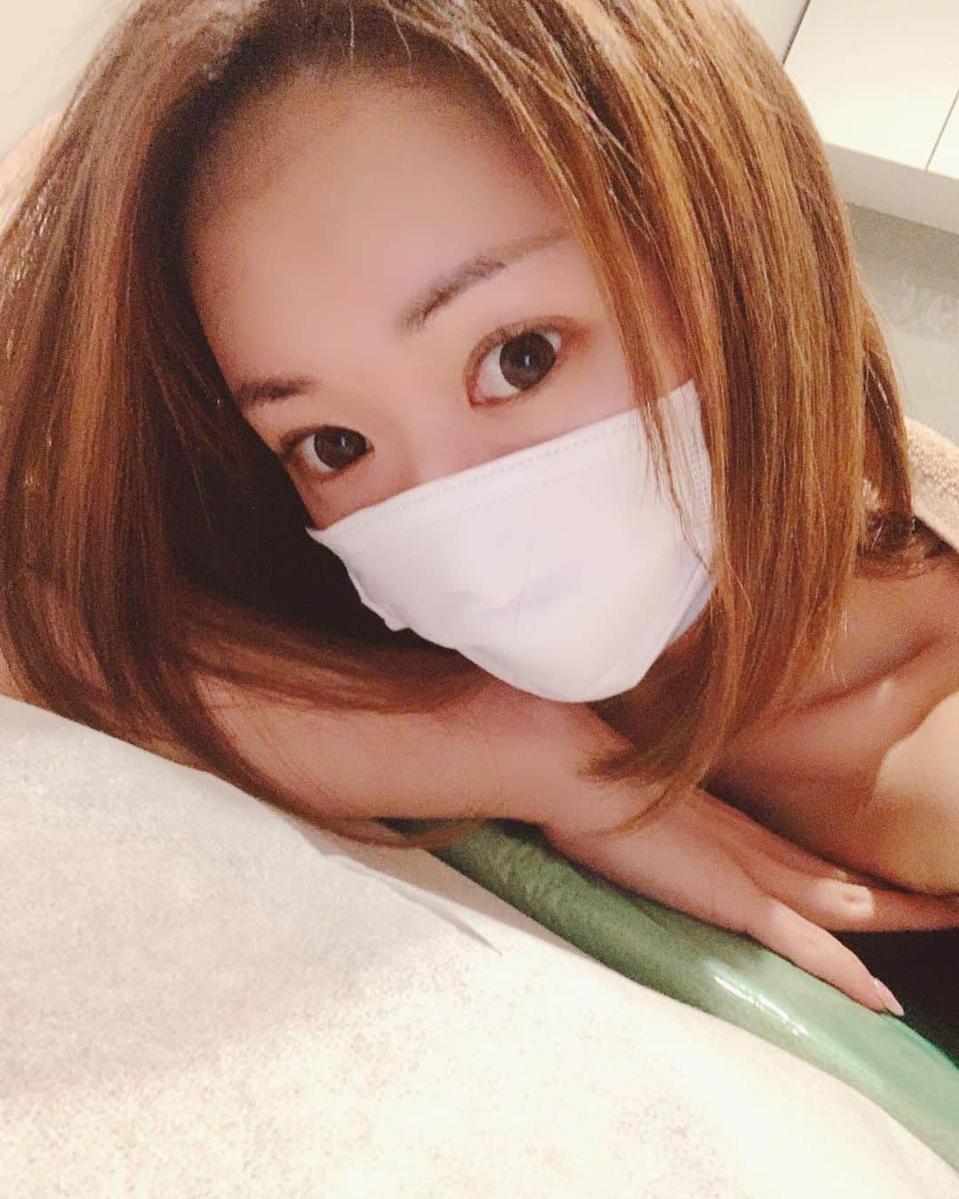 渋木美沙のインスタグラム：「久しぶりの投稿🙈💓 今日はカラダがバッキバキすぎて お仕事前にエステ駆け込み🏃‍♂️✨  #エステ#美容 #エステサロン #美容好きな人と繋がりたい」