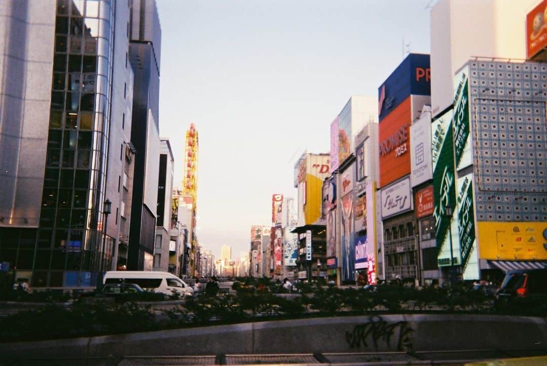 大滝友梨亜さんのインスタグラム写真 - (大滝友梨亜Instagram)「カメラ現像したら 中身大阪だった。  りくりくげんきかなー。  また行きたい。  #写ルンです  #過去pic  #大阪」12月11日 13時13分 - takiomaru