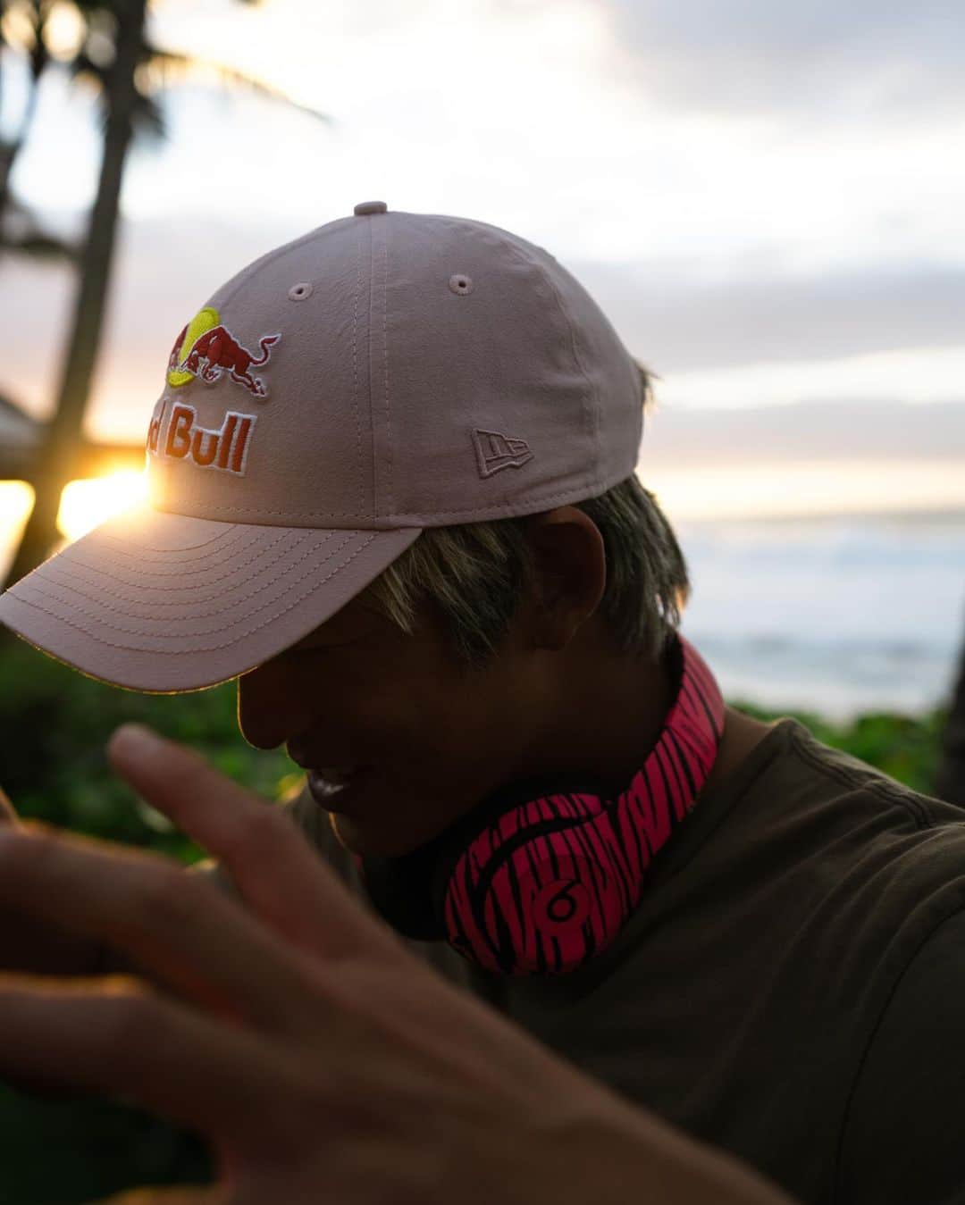 五十嵐カノアのインスタグラム：「Few days to tune out 🎶 before round 3 @beatsbydre」