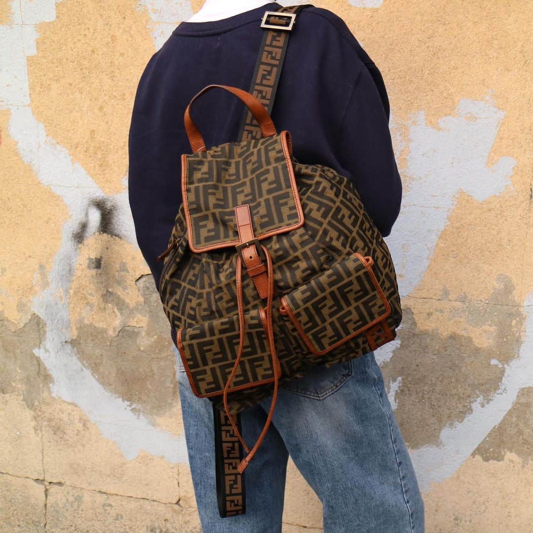 Vintage Brand Boutique AMOREのインスタグラム