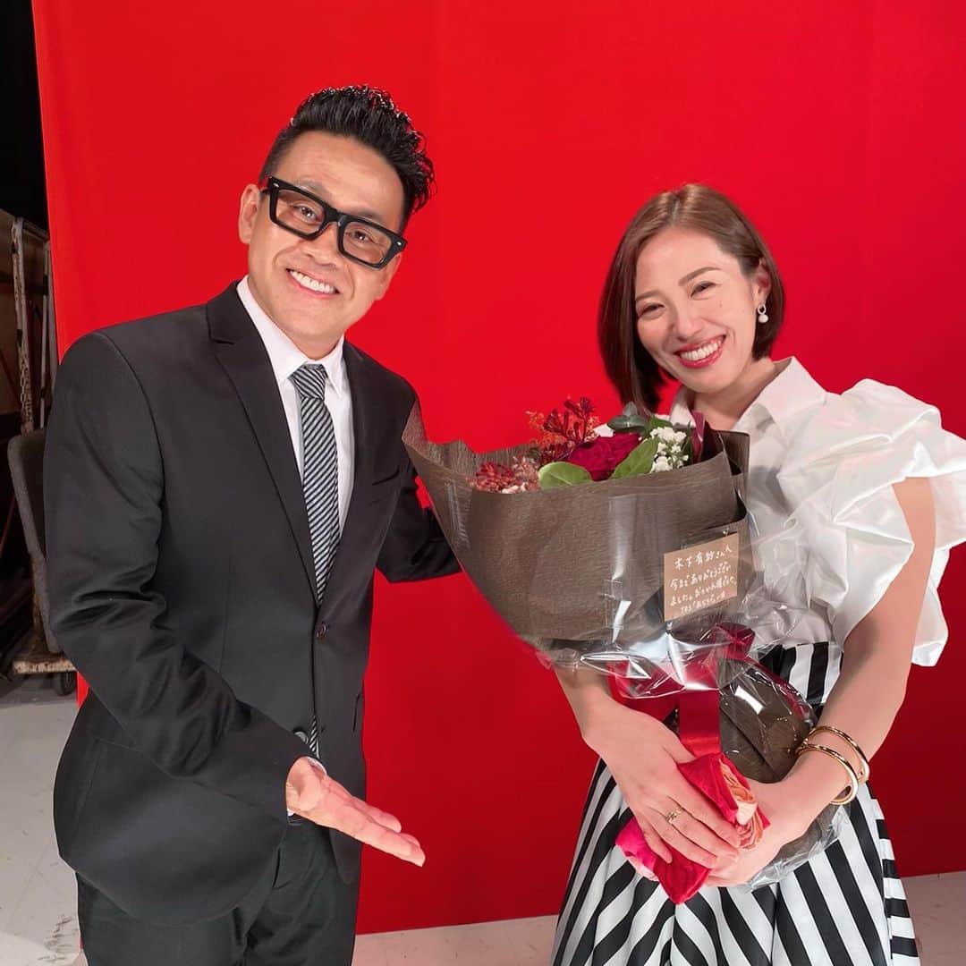ありさ・あげまんクリエイターのインスタグラム：「MCの御三方にも優しい言葉を沢山いただき、ラブ子さんに関わる皆さんが本当に愛情に溢れているなと感じました😢  #中居大輔と本田翼と夜な夜なラブ子さん  #夜な夜なラブ子さん #夜なラブ #中居正広 #宮川大輔 #本田翼 #ラブ子さん」