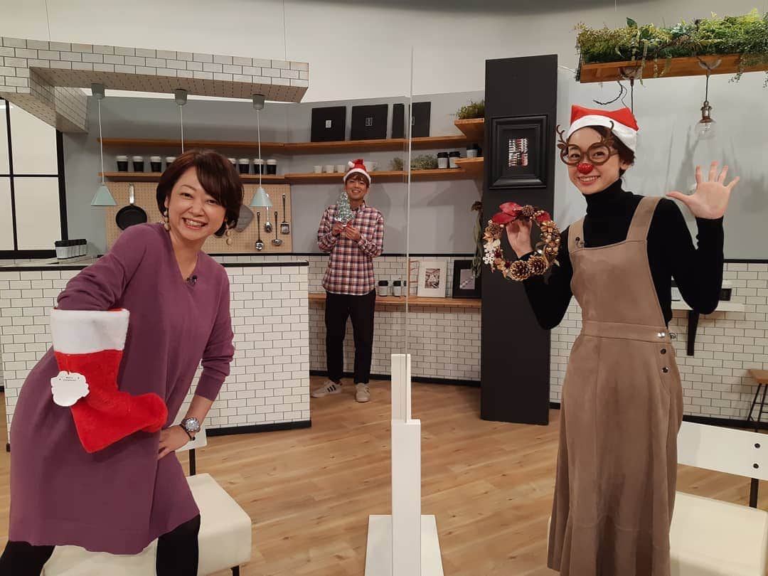 瞳ゆゆのインスタグラム：「明後日のカナフルTVは！ <神奈川で一足お先にXmas気分！>  予定が決まっている人も決まっていない人にも、おすすめのクリスマス情報です✨🎄✨  お楽しみに～🎅  12/13(日)TVK 18:00-18:30  #カナフルtv #tvk #テレビ神奈川 #レポーター #クリスマス」