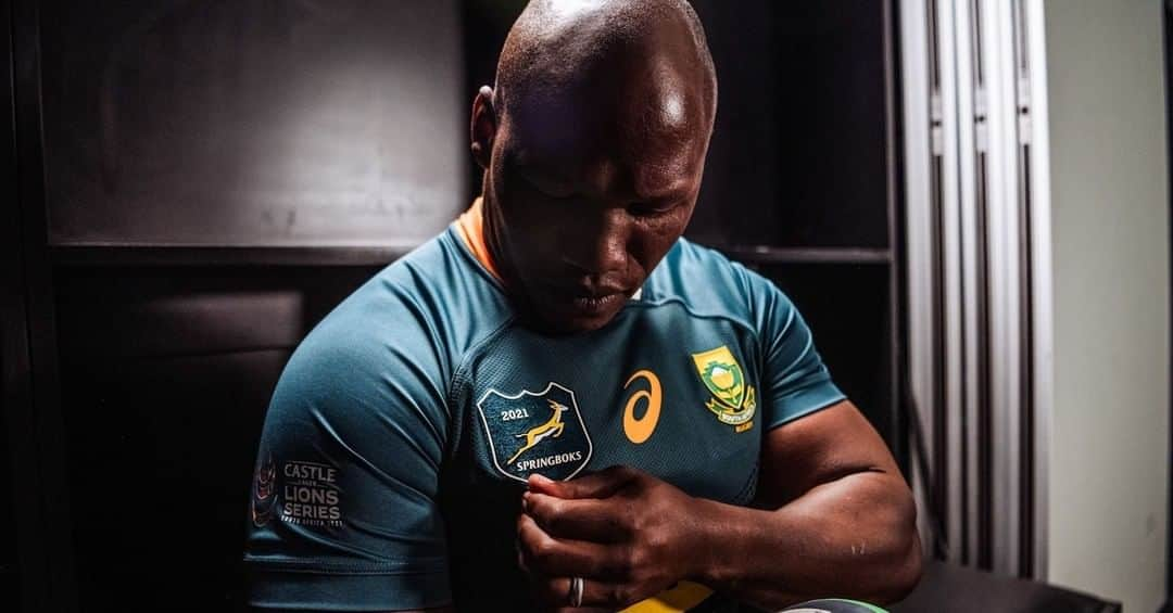 ラグビー南アフリカ代表さんのインスタグラム写真 - (ラグビー南アフリカ代表Instagram)「🚨 New Springbok jersey alert! ✅ Vintage colourway with a special commemorative 3D logo 👉 More at the link in our bio」12月11日 14時00分 - bokrugby