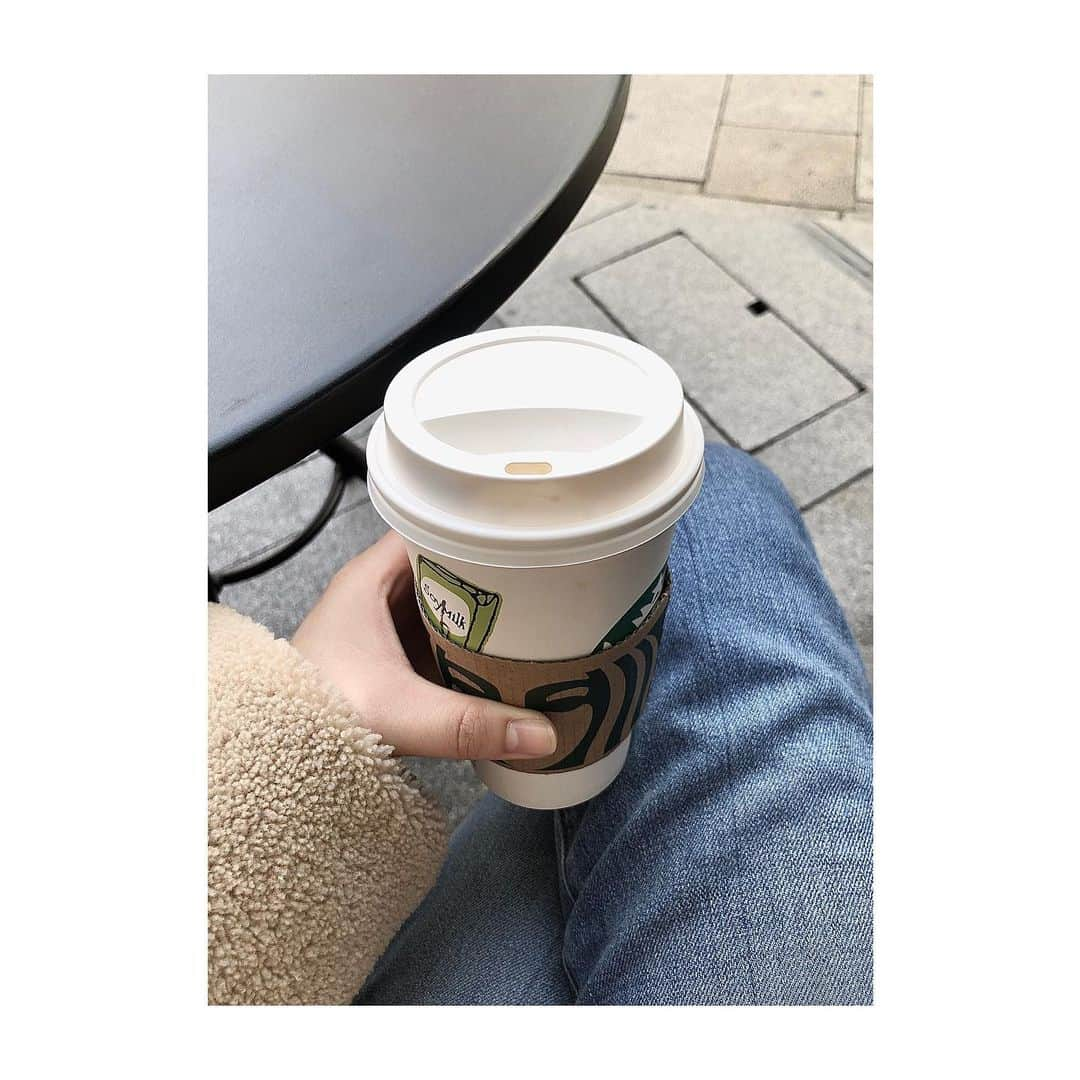 戸田華鈴さんのインスタグラム写真 - (戸田華鈴Instagram)「オーディションの合間にカフェ活 Starbucks☕️  高校の先輩から貰ったスタバチケット700円分を使ってカスタマイズ🤤 ホワイトモカのホット(Grande)を豆乳に変更、ショット追加のライトシロップ(甘さ控えめにしたくてシロップ減らしてもらった) 638円🤤 700円ギリギリではないけど、甘さ控えめでめっちゃ美味しいしあったまる〜！ コロナの時期だからテラス席最高です。 #starbuckscoffee #Starbucks #カスタマイズ #700円ギフトの使い道 #スタバギフトカード使用 #スタバカスタマイズ #Cafe #カフェ活」12月11日 14時18分 - karintsuji