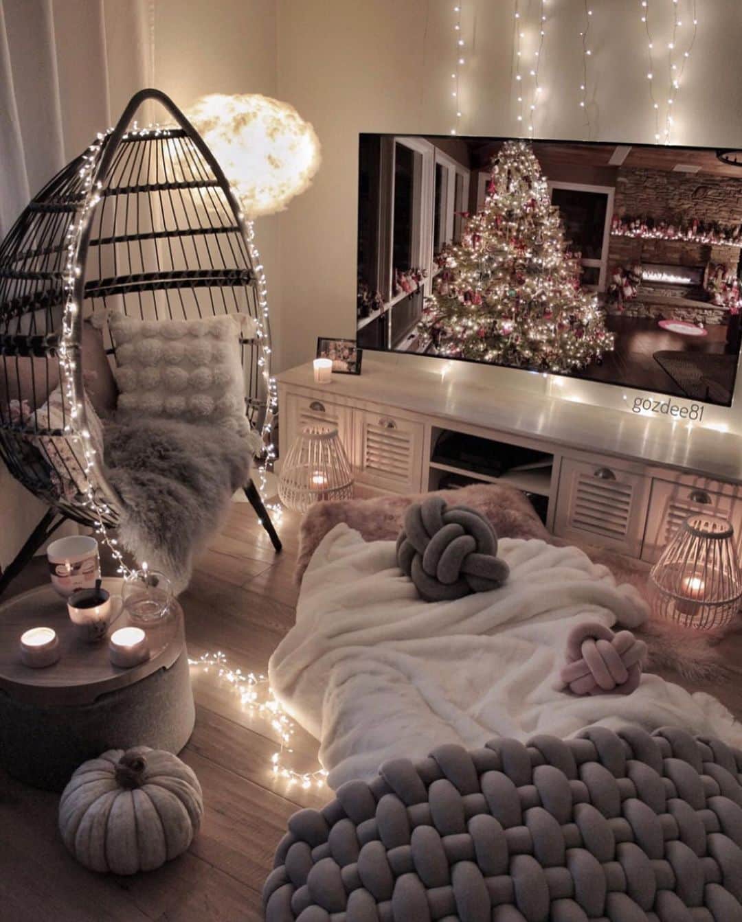 Crazy Roomsのインスタグラム：「Cozy evenings in with @gozdee81 ✨😍」