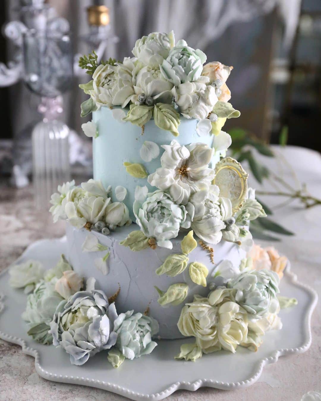 청담 수케이크 (atelier soo)さんのインスタグラム写真 - (청담 수케이크 (atelier soo)Instagram)「ㅡ Weddingcake.  With @cake_fleuri 선생님과함께 오늘의행복은여기에담았네요🤍 Buttercream flower cake  ㅡ #flower #cake #flowercake #partycake #birthday #bouquet #buttercream #baking #wilton #weddingcake #Weddingsoo ㅡ www.soocake.com vkscl_energy@naver.com」12月11日 15時52分 - soocake_ully