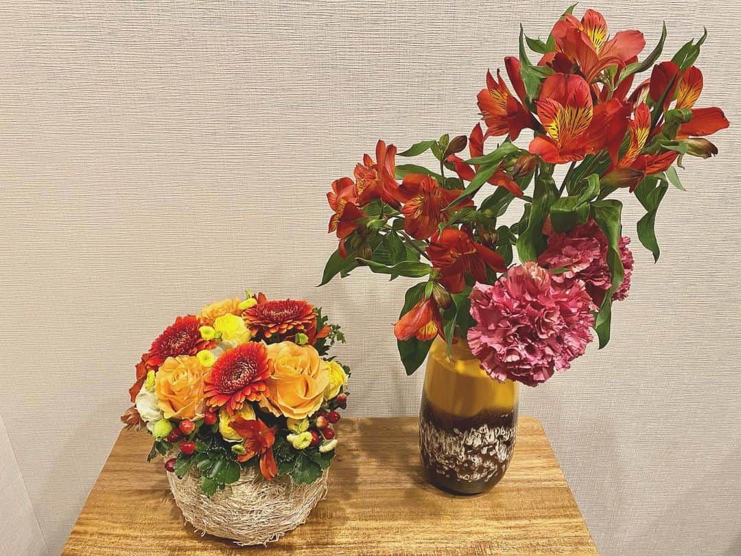 浅田舞さんのインスタグラム写真 - (浅田舞Instagram)「撮影で素敵なお花を頂きました﻿ ✾💐❀💐❁💐❃💐✲💐✿💐✽💐 ✾💐❀💐❁💐❃💐✲💐✿」12月11日 17時02分 - asadamai717