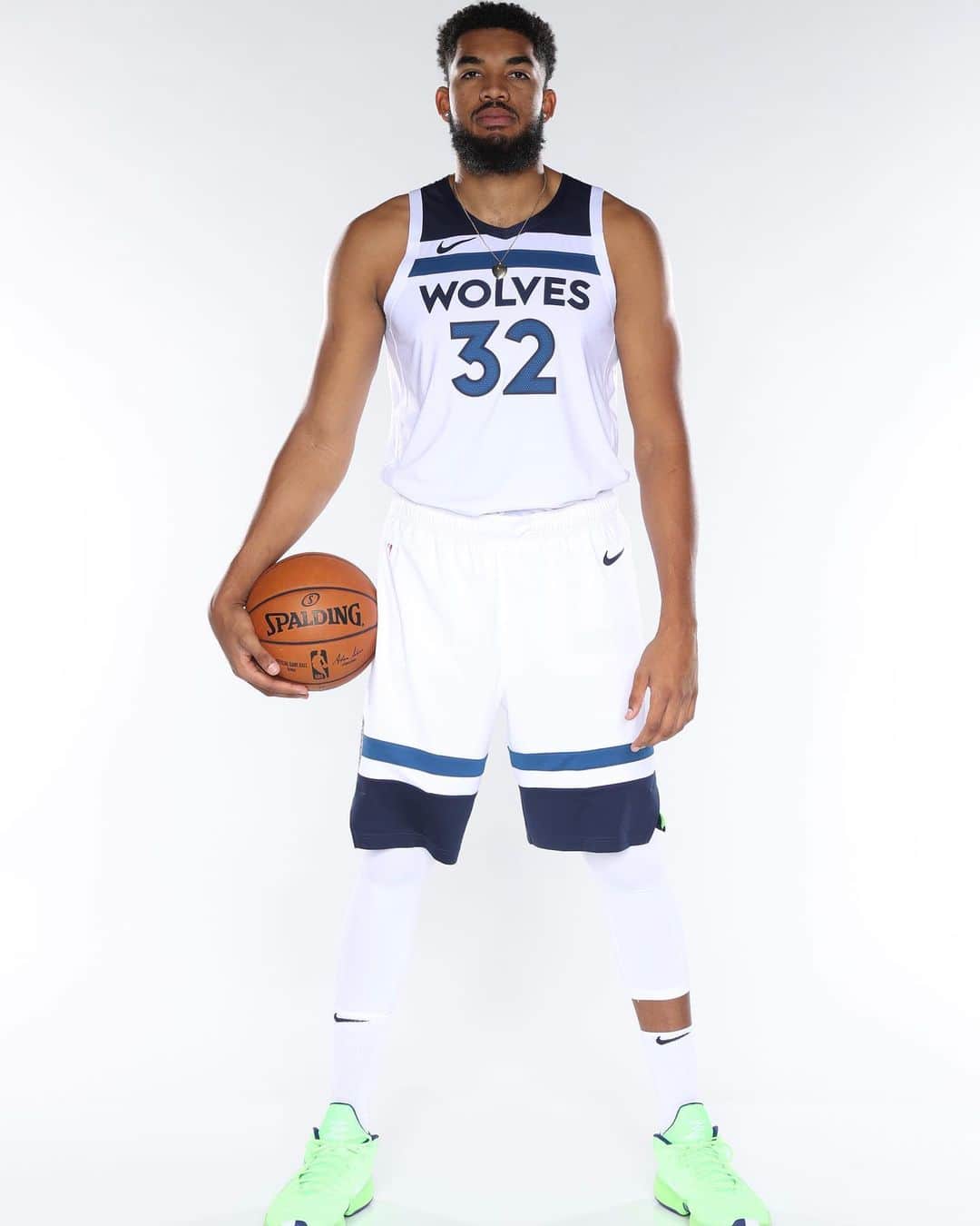 NBAさんのインスタグラム写真 - (NBAInstagram)「What are you most looking forward to from the @timberwolves??  🛒 TAP to SHOP team jerseys 🎽」12月11日 17時15分 - nba