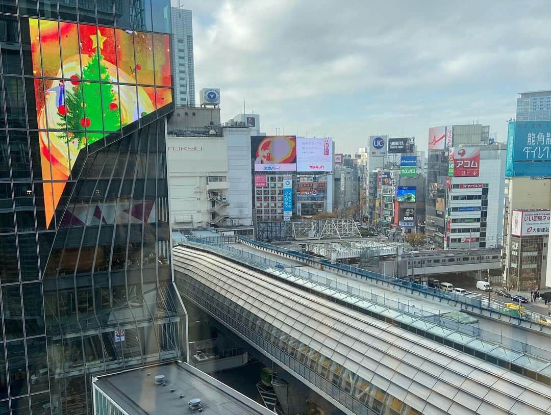 蒼山みことさんのインスタグラム写真 - (蒼山みことInstagram)「昨日、スクランブルスクエアに行ってご飯食べたよー🥰 The 和食🍚🐟 美味しかった〜😋  そしてお店から見える眺めも良くて最高でした。  #newpost #photo #photography #渋谷 #shibuya #スクランブルスクエア #和食 #和食ごはん #和食ランチ #撮影 #撮影モデル #ポートレート #無加工 #ミスid #ミスid2021 #タレント #グラビア #インスタグラビア #グラビアアイドル #いいね #いいね返し #いいね返しは絶対 #lfl #l4l #likeforlikes #like4likes #instaphoto #instagood #follow #followme」12月11日 17時54分 - mikoto__aoyama0917
