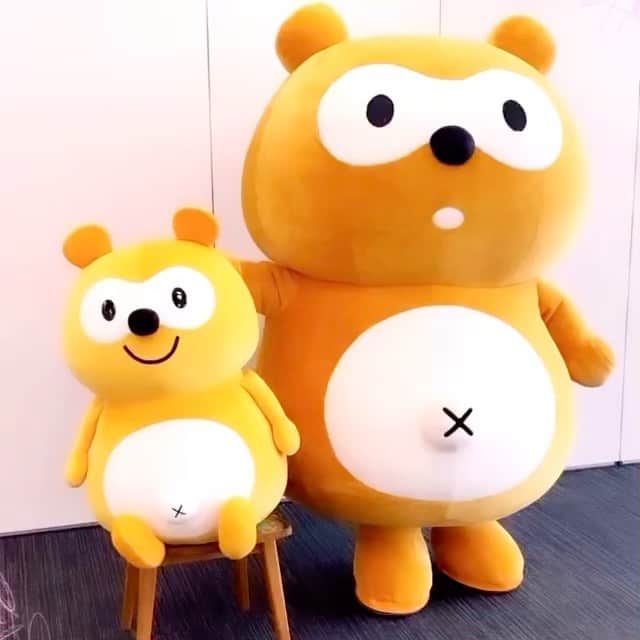 ポンタのインスタグラム：「. . すーーーきーーー💕💕 . .  #ponta #ポンタ #ポンタチャレンジ #着ぐるみポンタ #動画 #おもしろ動画 #癒し動画 #自分で言っちゃった #ポンタ愛が止まらない #胸キュン #キュンです #happy #ポンスタグラム #撮りポン #ポンタのいる生活 #ポンスタグラム #撮りポン #今週もお疲れさま」