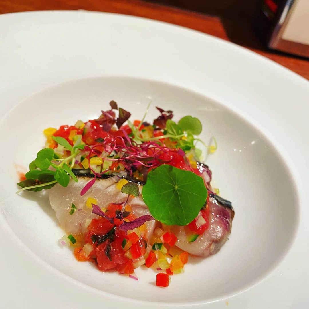 神谷ゆう子さんのインスタグラム写真 - (神谷ゆう子Instagram)「🐟🍝🍮  #大阪グルメ#大阪イタリアンランチ #新町グルメ  #パスタ#イタリアン #魚が美味しいイタリアン #シェフが毎日美味しい魚を仕入れてます。#カルパッチョ #永遠に食べられます #お昼から贅沢でした」12月11日 18時01分 - yuko_kamitani