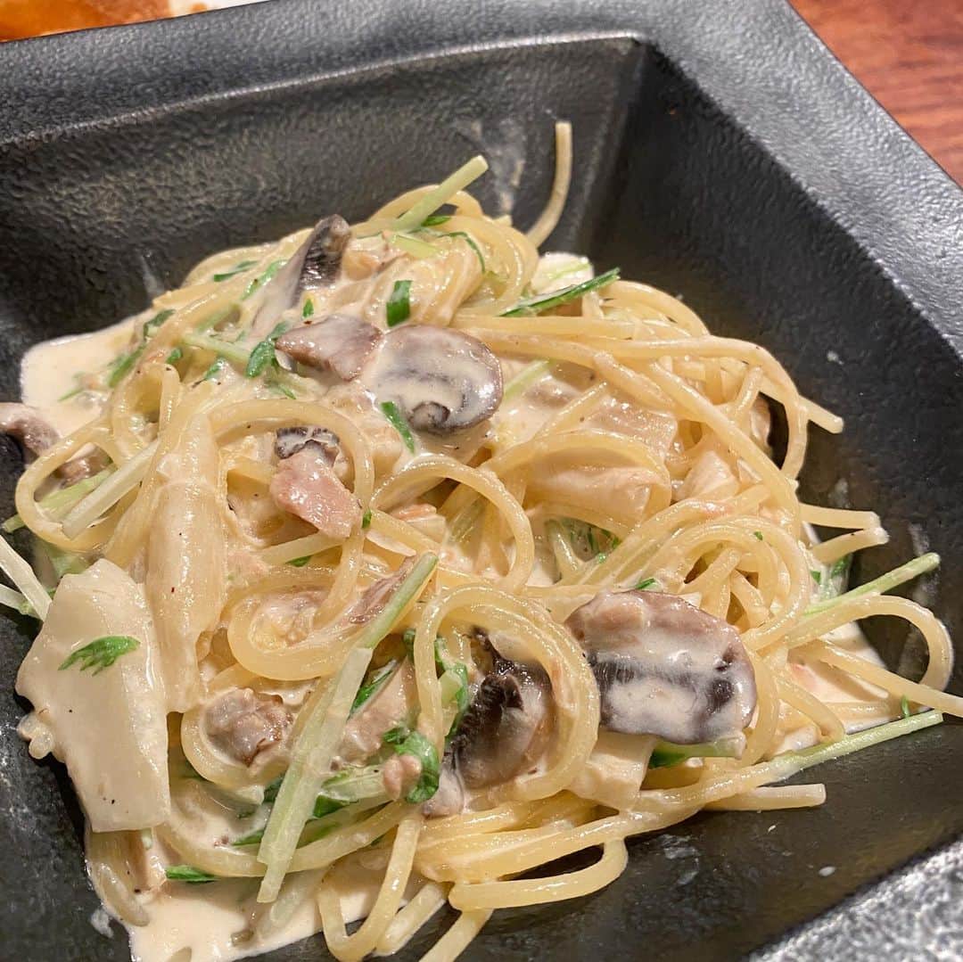 神谷ゆう子さんのインスタグラム写真 - (神谷ゆう子Instagram)「🐟🍝🍮  #大阪グルメ#大阪イタリアンランチ #新町グルメ  #パスタ#イタリアン #魚が美味しいイタリアン #シェフが毎日美味しい魚を仕入れてます。#カルパッチョ #永遠に食べられます #お昼から贅沢でした」12月11日 18時01分 - yuko_kamitani