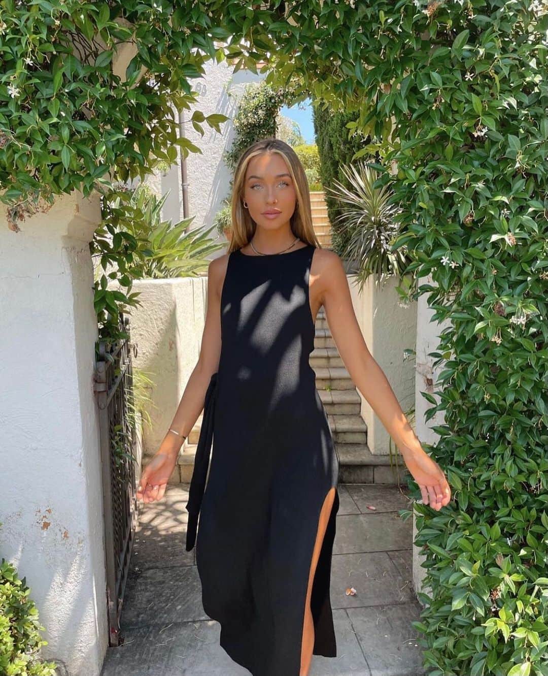 ベック&ブリッジのインスタグラム：「Mega babe @sammmyrobinson wears our swim cover up wild side midi. Now available online + in stores #becandbridge」