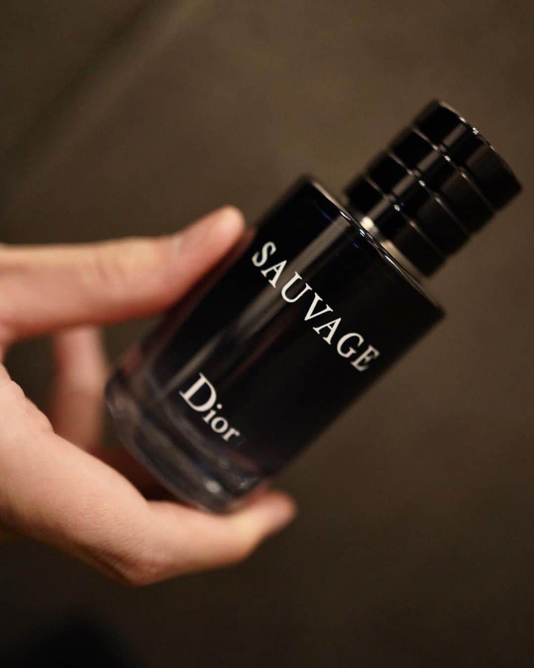 桜田通さんのインスタグラム写真 - (桜田通Instagram)「『Dior SAUVAGE』 香りもサイズ感も素晴らしいです✨ #dior #sauvage #ソヴァージュ」12月11日 18時29分 - dorisakurada