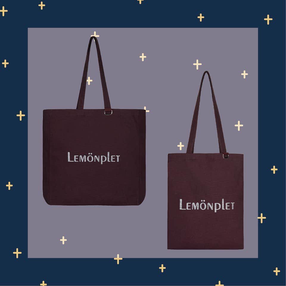 Official lemönplet Instagramさんのインスタグラム写真 - (Official lemönplet InstagramInstagram)「Lemönplet’s canvas bags come in two sizes and they can be matched with any looks😉 Our glittery logo on these bags will sparkle throughout this holiday season❄️🌟   #lemonplet #레몬플렛 #レモンプレート」12月11日 18時33分 - lemonplet.official