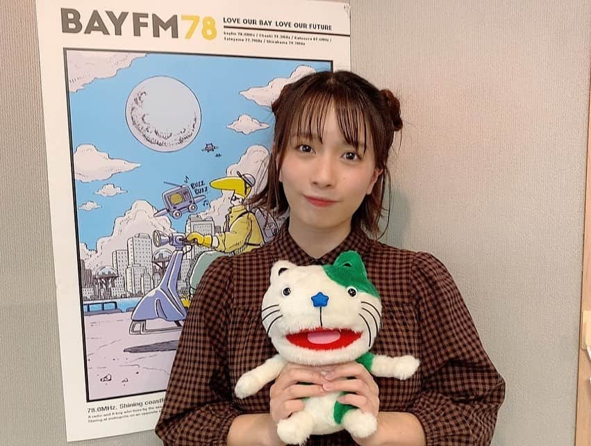 三田寺理紗さんのインスタグラム写真 - (三田寺理紗Instagram)「ポラスで暮らそう〜♬  bayfmで流れるポラスのCMはわたしの声なんだよ〜！知ってた〜？😋🎁🎄💕  ポラスで暮らそう〜♬のところは違うよ😁 #bayfm #ラジオ #ポラス #ポラ猫 #かわいい #ポラスの家」12月11日 18時34分 - risatan31