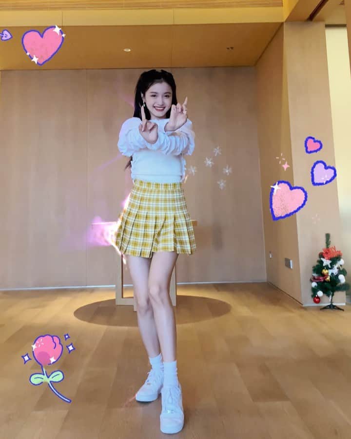 リン・シャオザイのインスタグラム：「💗I CAN'T STOP ME」