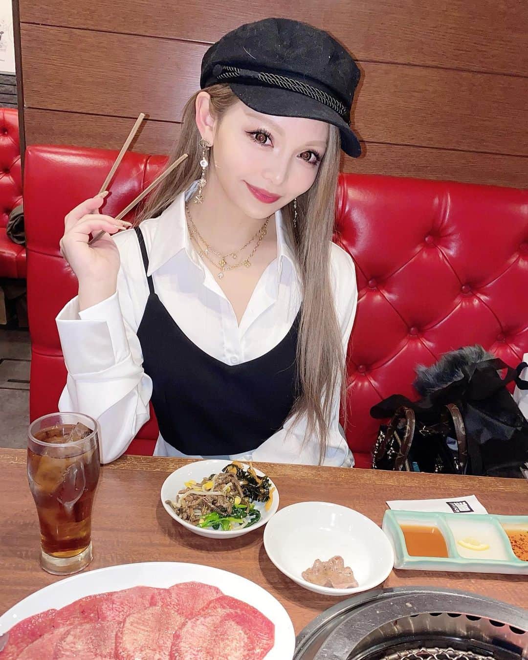 エリカのインスタグラム：「タンしか勝タン‼️‼️﻿ #バーレスク東京 #六本木 #渋谷 #新宿 #歌舞伎町 #ギャル #ベビギャル #キャバ嬢 #ダンサー #水着 #水着ギャル #ビキニ #burlesque #dancer ﻿」