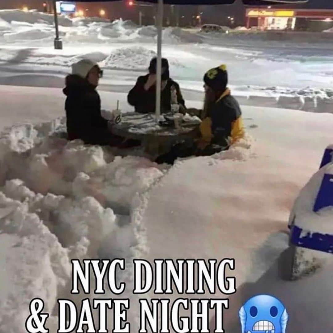 トニー・イエイヨーのインスタグラム：「😂😂」
