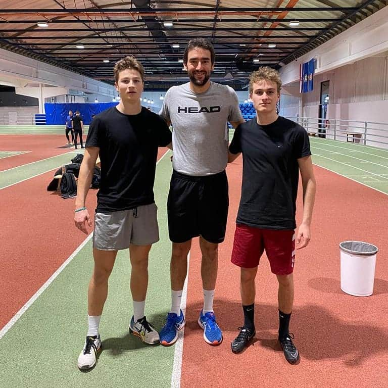 マリン・チリッチさんのインスタグラム写真 - (マリン・チリッチInstagram)「When your sprints are someone else's warm ups 😅😅. Their turf but I held my own, right guys? 😁💪 ⠀ ⠀ #preseason #tennis #teamHead #mladenade」12月12日 4時41分 - marincilic