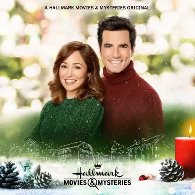 オータム・リーザーのインスタグラム：「Day 11: #AGlenbrookeChristmas airs tomorrow night on @hallmarkmovie!! Directed by @davidistrasser, script by @julie_sherman_wolfe, based on a novel by @robingunn, this film is such a sweet moment in time in the midst of an extraordinarily difficult year. I hope you’ll pour yourself a cup of hot cocoa (...or whatever;), get cozy and cuddle up with our joyful holiday offering. Xoxo  #12DaysofChristmas #hallmarkchristmasmovies #christmas #whatson」