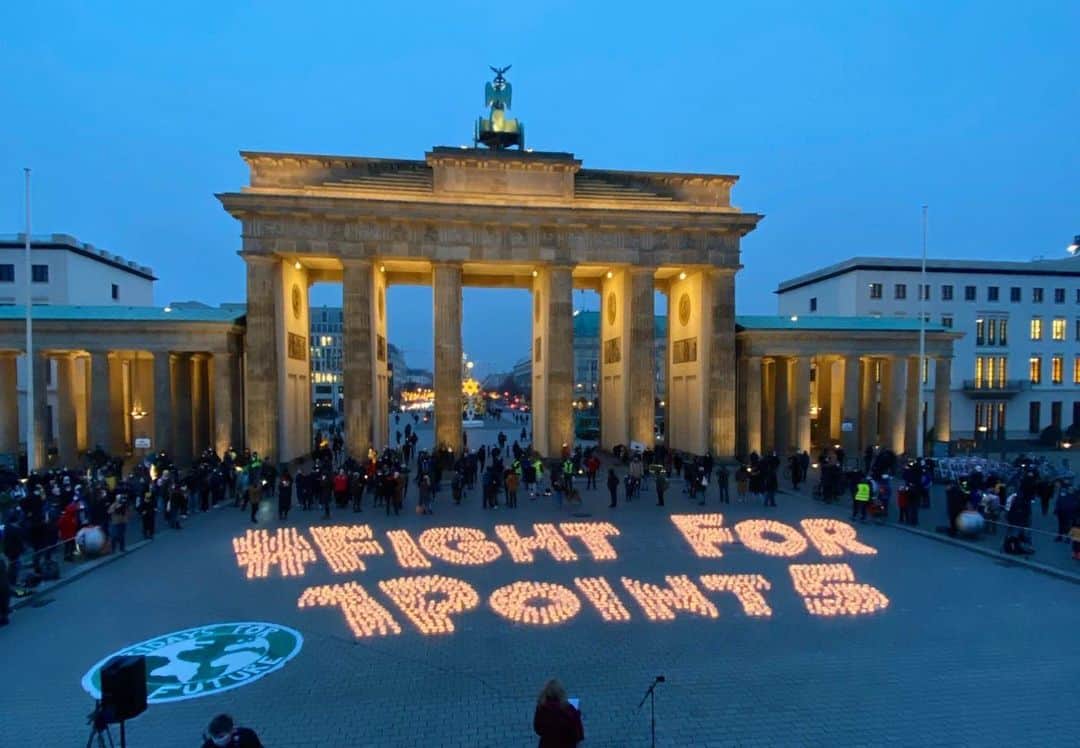 グレタ・トゥーンベリさんのインスタグラム写真 - (グレタ・トゥーンベリInstagram)「Berlin today. #FightFor1Point5」12月12日 4時51分 - gretathunberg