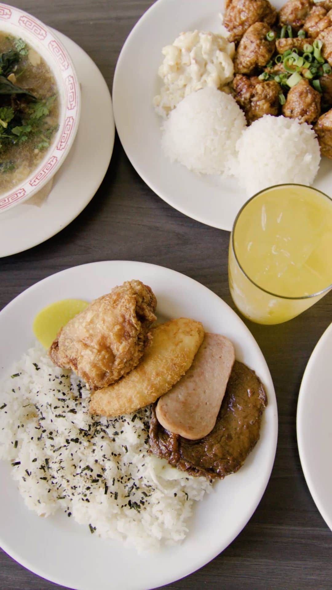 Zippy's Restaurantsのインスタグラム：「By @hawaiianairlines」