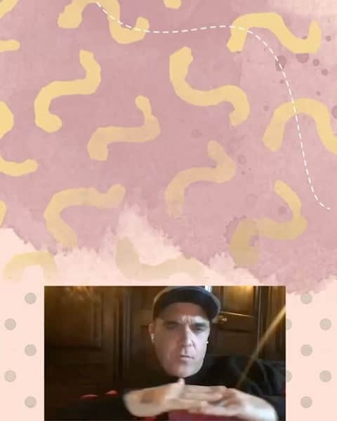 ファーン・コットンのインスタグラム：「The last episode of series 8 of Happy Place @happyplaceofficial is with @robbiewilliams and you can not only listen wherever you get your podcasts but also watch it in full on YouTube. Episode 101 with more to follow in the new year! Series 9 will start at some point in January and I can’t wait.」