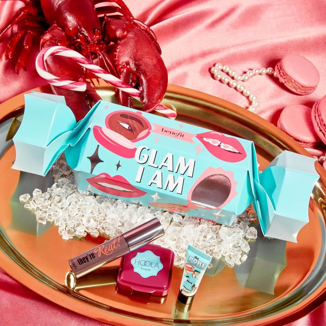 Benefit Cosmetics UKさんのインスタグラム写真 - (Benefit Cosmetics UKInstagram)「This cracker got us feelin' glam AF 💁‍♀️ and all for £13.50 - we're sold ✨ Shop now via @nextofficial_beauty 🛍」12月11日 21時00分 - benefitcosmeticsuk