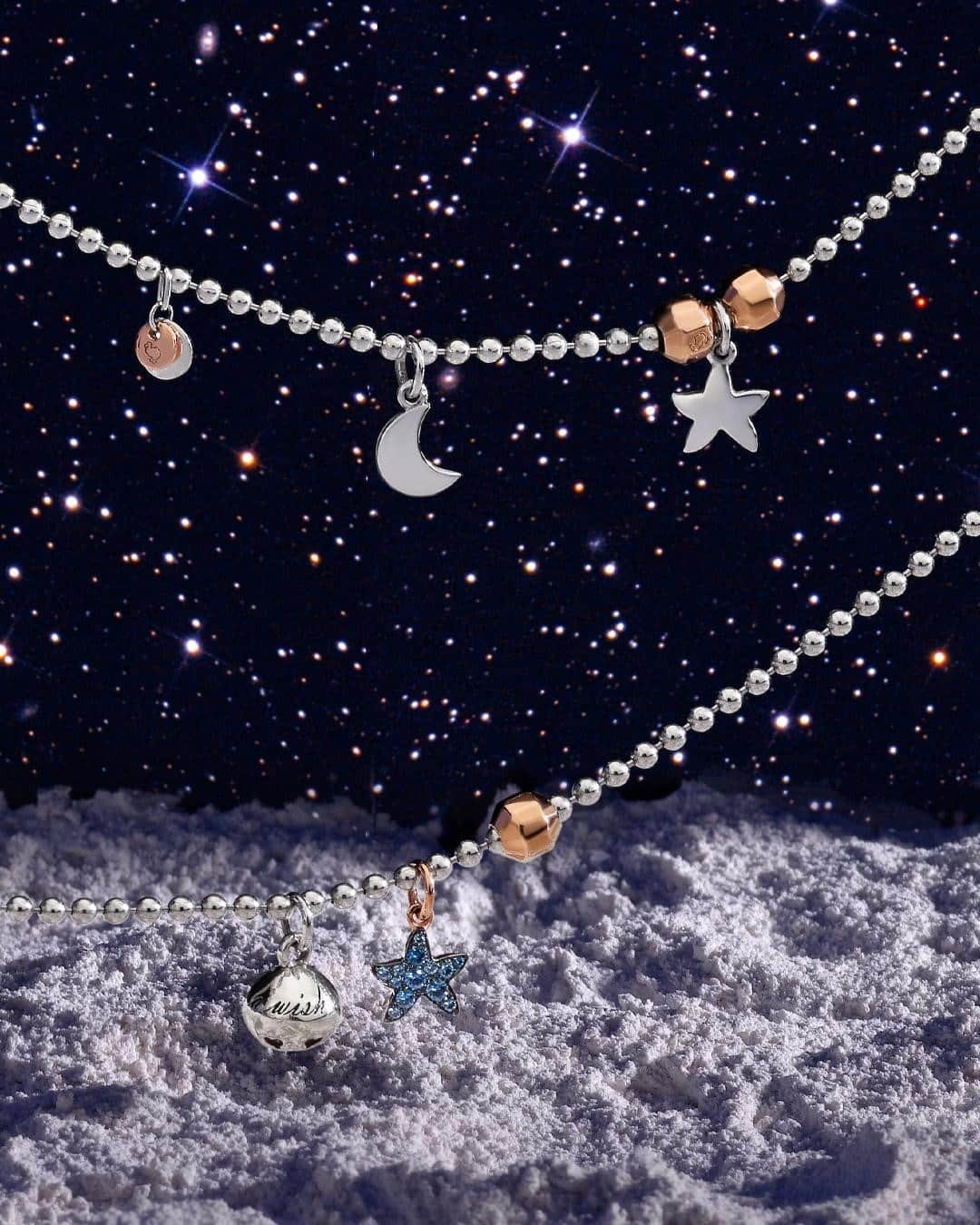 のインスタグラム：「Jingle Bell Rock with chic DoDo style with the new Bell charm -- perfect to pair or jingle alone. ⁣ ⁣ #DoDoCharms #CharmingJewelry #BollicineCollection⁣」