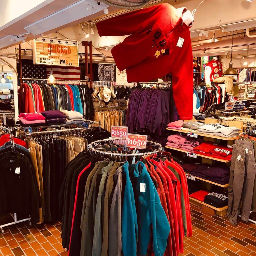 のインスタグラム：「. #原宿シカゴ下北沢店  Recommend Item‼️  Value Price👍 フリースジャケット ￥1,500(+tax)  大量投入してお待ちしております‼️  #原宿シカゴ#古着屋#ファッション#シカゴ下北沢店#下北沢古着屋#古着女子#古着男子#フリクロ#フリース#フリースジャケット  #harajukuchicago#chicago#vintage#usedclothing#secondhand#fashion#usedfashion#usedstyle#usedmix#outfit」