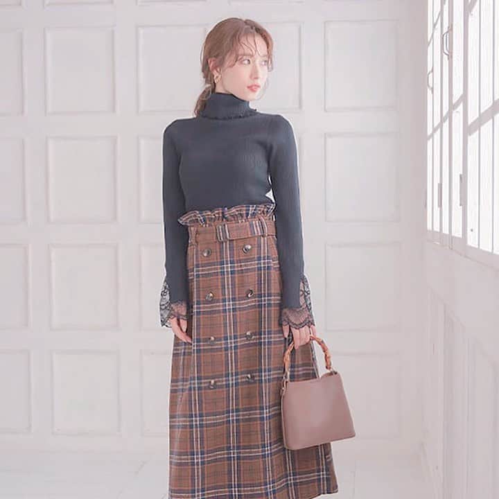 JILL STUART Beauty HKさんのインスタグラム写真 - (JILL STUART Beauty HKInstagram)「🌸 預訂款 Sparkle Sleeves with Lace Knit Top  #HanasakuT2020AW007 Color: Ivory  Black  Mocha  Pink  Burgundy Brown Size: F [Length: 56cm Chest: 69cm (Elastic) Sleeves: 57.5cm] 🛒Click入bio條link/inbox落單」12月11日 20時58分 - bettermedical.hk