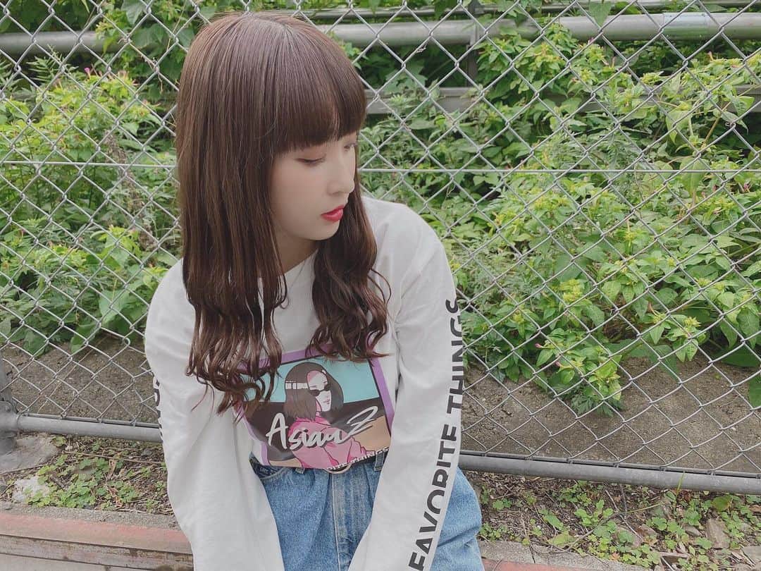 のインスタグラム：「👩🏻 @asianz_staff 🕶 New item 📸 Coming soon!!! #asianz #chaosundergroundzealot #chu_z #lee #winter #これ可愛い」
