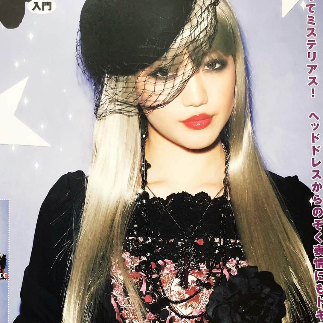 街子さんのインスタグラム写真 - (街子Instagram)「過去のヘアメイク。  #hair #make  #kera  #gothic  #ロリータ」12月11日 21時19分 - machiko801