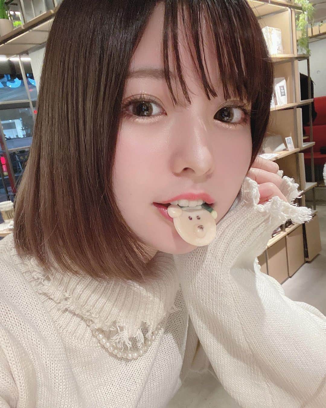 sarimaru(国木田さりまる)のインスタグラム：「🧸🎀 好きだとヤキモチ妬いちゃうけど、それくらい好きって思える人が良いよね！女の子達！」