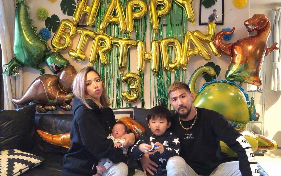 大澤茂樹さんのインスタグラム写真 - (大澤茂樹Instagram)「It's my son 's third birthday. 絆人3歳の誕生日🎉 #son #息子 #birthday #誕生日 #3rd #3歳 #3歳誕生日 #family #家族」12月11日 21時39分 - shigeki_osawa